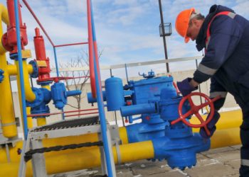 epa05793406 A worker checks equipment at the Dashava gas storage near western Ukrainian town of Stryi, 14 February 2017. The Board of Directors of Russian Gazprom company on 09 February approved the acquisition of additional shares in Nord Stream 2 worth EUR 1.425 billion, according to the company report. Nord Stream 2 AG is a company established for the planning, construction and further use of the Nord Stream-2 gas pipeline running from the Russian coast to Germany via the Baltic Sea bypassing Ukraine.  EPA/PAVLO PALAMARCHUK
