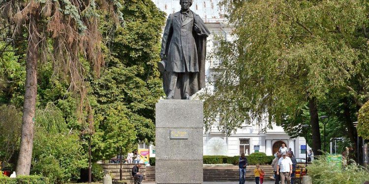 Пам'ятник Олександрові Пушкіну (Тернопіль) / Фото uk.wikipedia.org/Микола Василечко