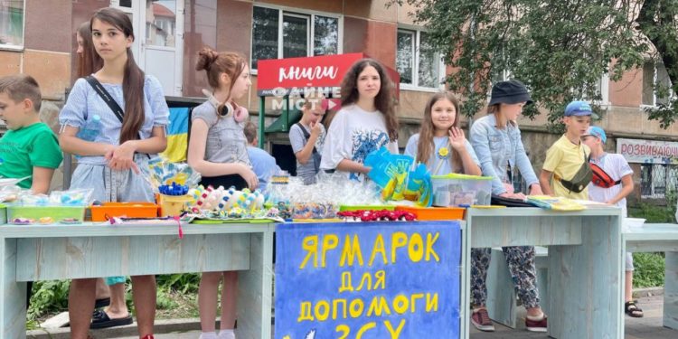 Ярмарок для допомоги ЗСУ в Тернополі//
Фото: Файне місто