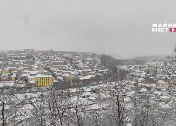 Сніг у Чорткові // Фото: Файне місто