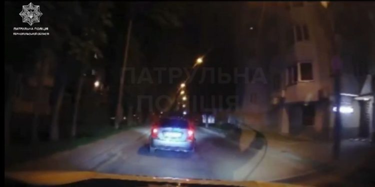 Скріншот з відео Патрульної поліції Тернопільської області