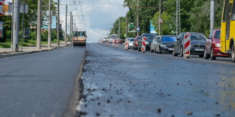 Ремонт дороги на проспекті Бандери // Фото: ТМР