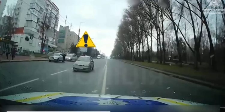 Скриншот з відео патрульної поліції Тернопільщини