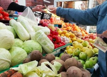 Яйця, хліб та овочі: в Україні ціни на продукти рекордно зростають