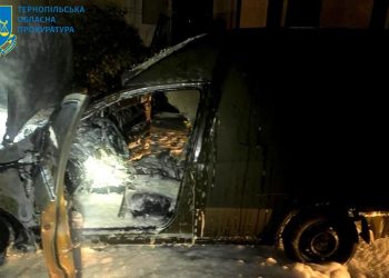 Two men set military truck on fire for $2,500 in Ternopil.