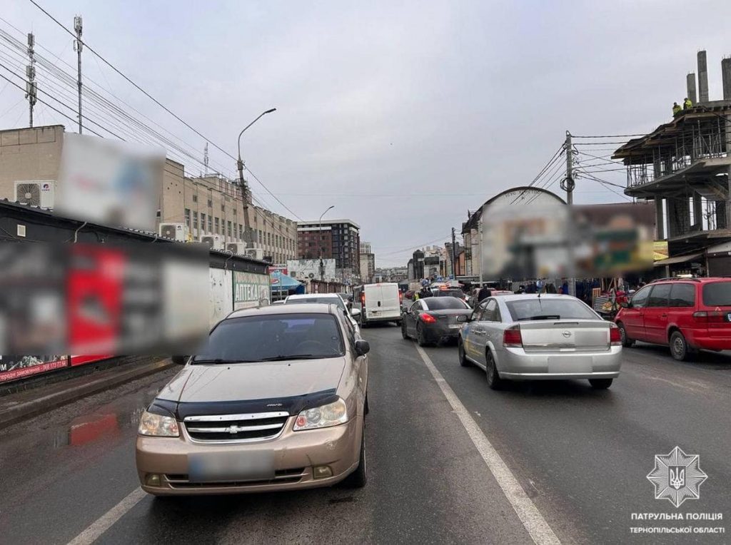 ДТП у Тернополі: авто зіткнулося з велосипедистом